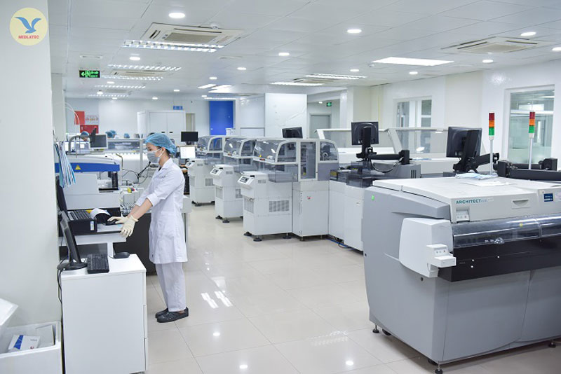 Bệnh viện Đa khoa MEDLATEC với hệ thống máy móc xét nghiệm hiện đại 