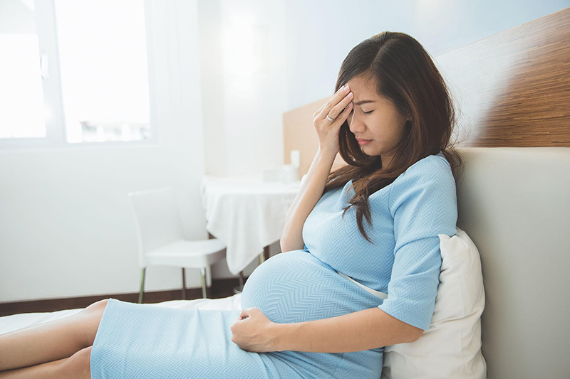 Nếu mẹ bầu gặp triệu chứng đau bụng kèm choáng váng sau khi siêu âm thì nên đặc biệt lưu ý