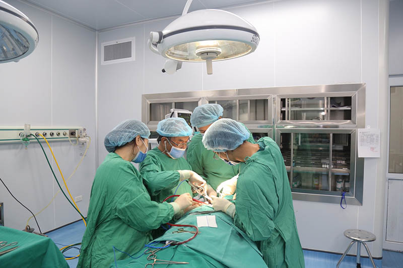 Phẫu thuật là phương pháp phổ biến trong điều trị ung thư tuyến giáp giai đoạn 2