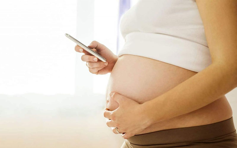 mang thai nên hạn chế sử dụng điện thoại
