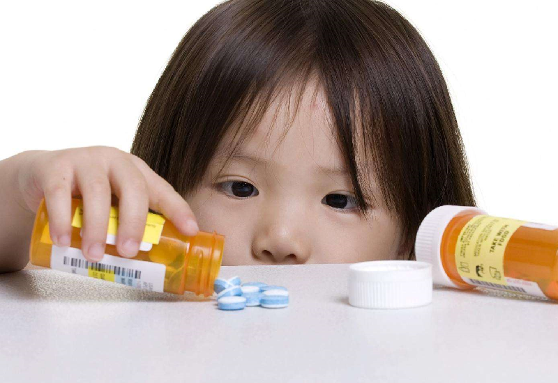 Không phải lúc nào trẻ bị sốt cũng nên cho trẻ uống thuốc hạ sốt