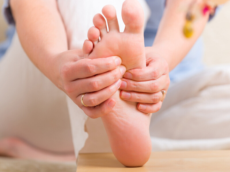 Thiếu vitamin B6 có thể gây ra tê chân tay