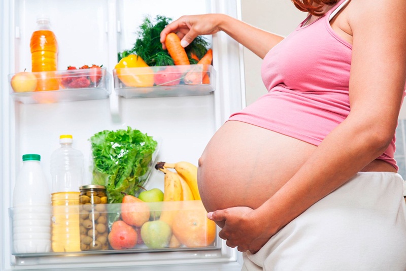 Mẹ bầu nên có chế độ ăn uống lành mạnh, khoa học