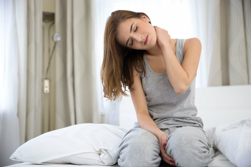 Ngủ sai tư thế có thể gây đau vùng cổ, lưng