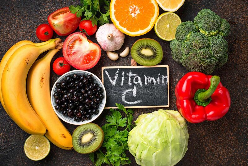 Hoa quả giàu <a href='https://medlatec.vn/tin-tuc/vai-tro-cua-vitamin-c-voi-co-the-va-cach-bo-sung-loai-vitamin-nay-hieu-qua-s195-n18223'  title ='Vitamin C'>Vitamin C</a> làm tăng hấp thu sắt ở bệnh nhân Thalassemia