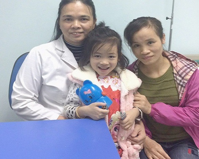Bé N.T.N.Q (9 tuổi, Hà Nội) bị lây virus viêm gan B từ mẹ đã được điều trị khỏi tại MEDLATEC.