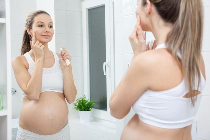 Phụ nữ mang thai có thể sử dụng kem dưỡng da nhưng phải chọn thật kỹ