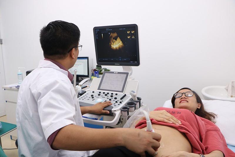 Siêu âm 4D cha mẹ có thể nhìn thấy được các cử chỉ của thai nhi trong bụng