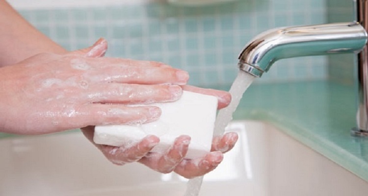 Rửa tay bằng xà phòng là biện pháp phòng bệnh hiệu quả