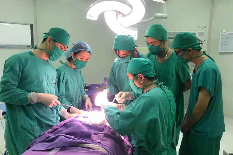 Phẫu thuật cắt bỏ u tuyến thượng thận là phương pháp điều trị phổ biến