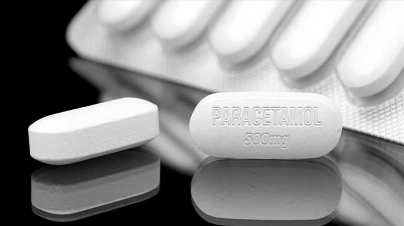 Paracetamol thường dùng để giảm sốt, giảm nhức đầu, đau họng