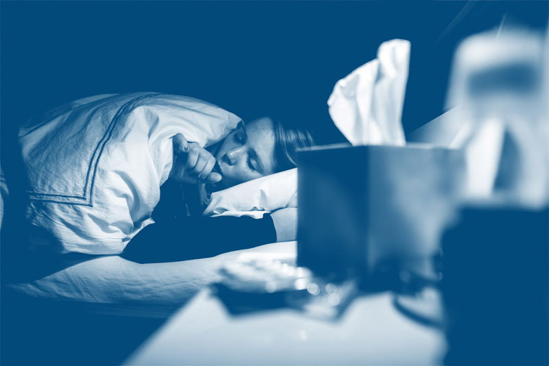 Nếu bị ho nhiều về đêm, bạn sẽ không có giấc ngủ trọn vẹn.
