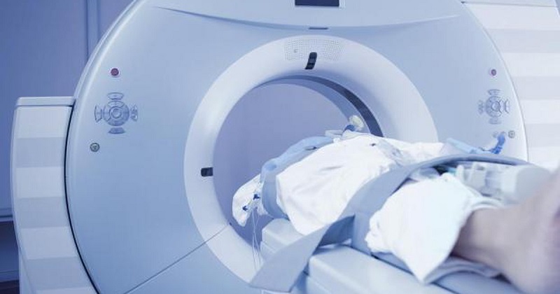 Bức xạ tia X do chụp CT não có thể ảnh hưởng tới người bệnh nhưng rất thấp