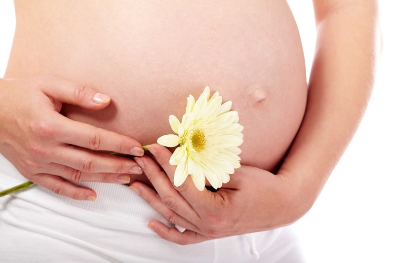 Chăm sóc sức khỏe và giữ vệ sinh vùng kín trong suốt thai kỳ để giảm nguy cơ viêm nhiễm
