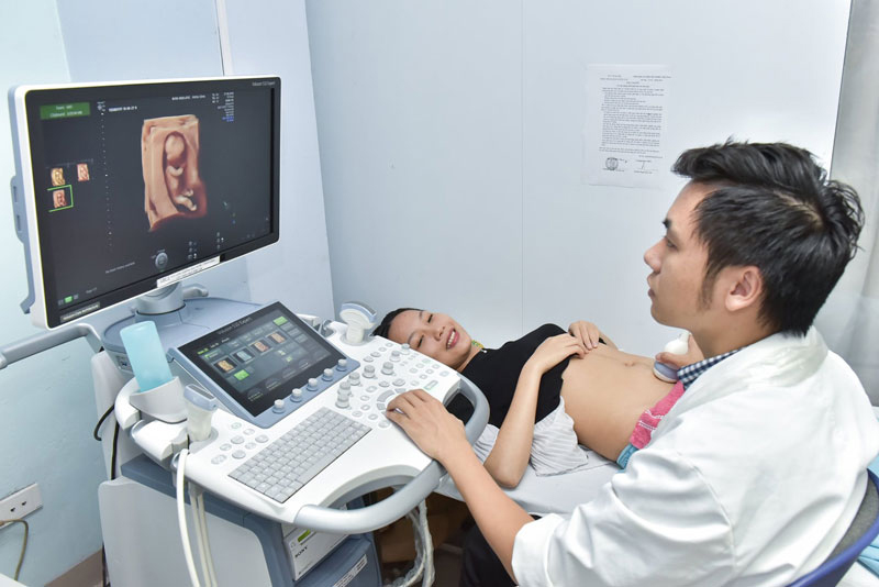 Siêu âm 4D sẽ lợi dụng các sóng âm cao tần để thể hiện hình ảnh của em bé