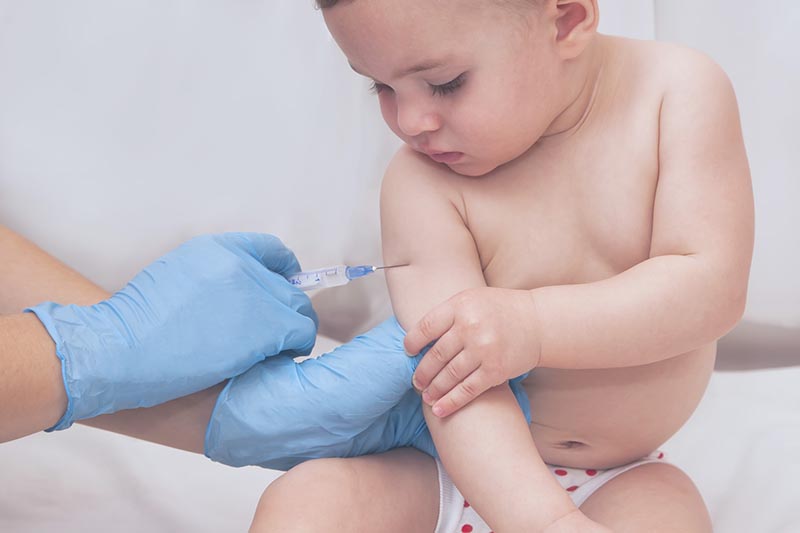 Cha mẹ lưu ý lịch tiêm vắc xin phế cầu cho bé