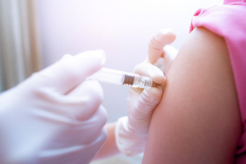Tiêm vắc xin phòng ngừa ung thư cổ tử cung dao động từ 1 - 2 triệu tùy cơ sở y tế, loại vắc xin
