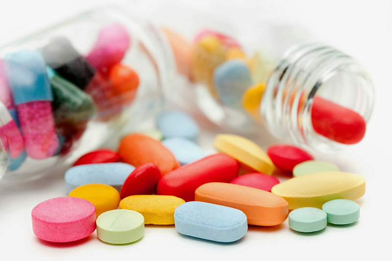 Lạm dụng các loại thuốc có chứa chất kích thích có thể là nguyên nhân gây đau tim
