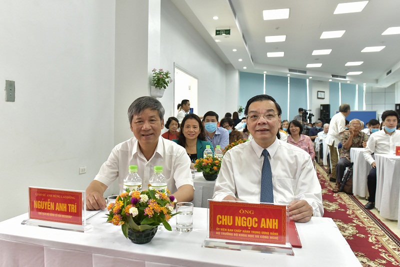 Tham dự lễ khai trương có sự hiện diện của của lãnh đạo các cơ quan Trung ương: Ông Chu Ngọc Anh, Ủy viên Trung ương Đảng - Bộ trưởng Bộ Khoa học và Công nghệ.