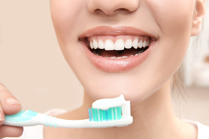 Đánh răng đúng cách 2 lần mỗi ngày ngăn ngừa vôi răng