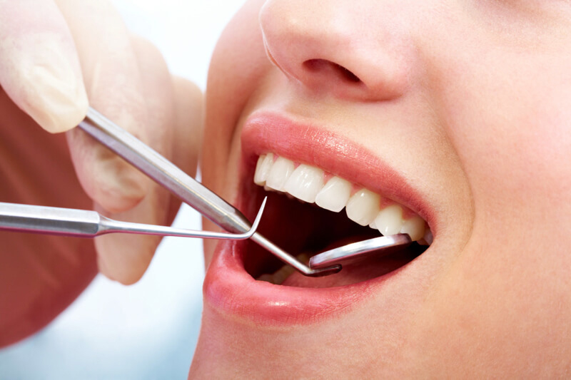 Quá trình nhổ răng khôn không còn quá đau nhờ vào kỹ thuật y khoa hiện đại