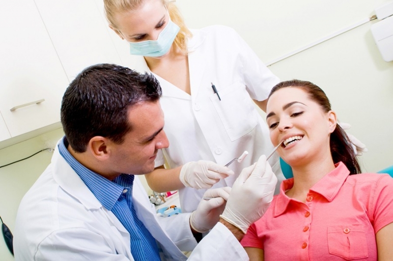  Nên khám nha định kỳ để đảm bảo sức khỏe răng miệng
