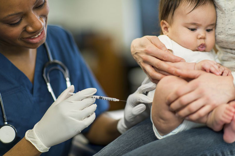 Nếu được tiêm phòng vắc xin đầy đủ, trẻ ít có nguy cơ mắc một số bệnh lý
