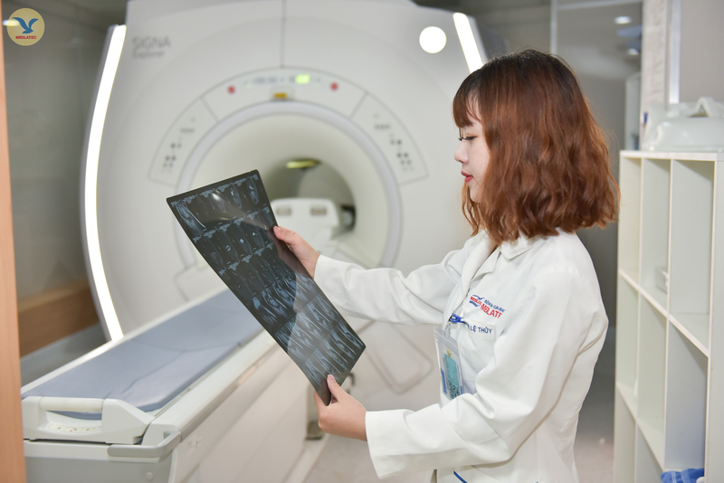 Tổn thương sâu trong cột sống được phát hiện bằng MRI