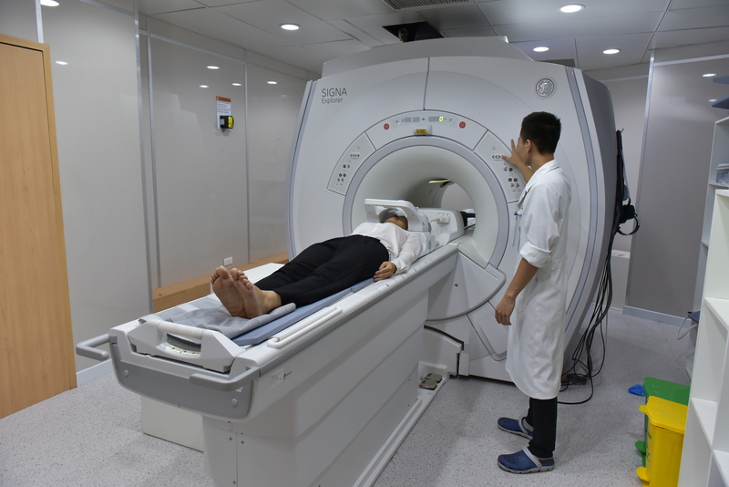  Máy chụp MRI sẽ tạo ra hệ từ trường mạnh