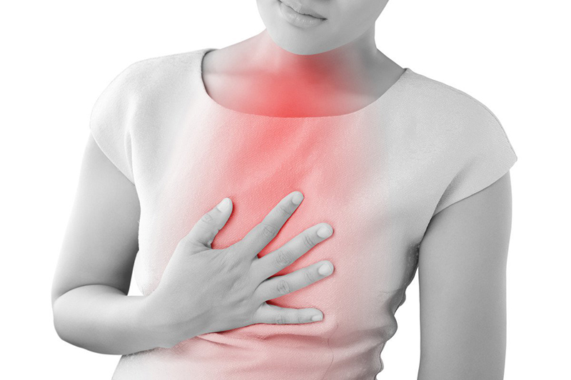 Các cơn đau ở vùng lồng ngực có thể do bệnh lý liên quan đến tim mạch gây ra