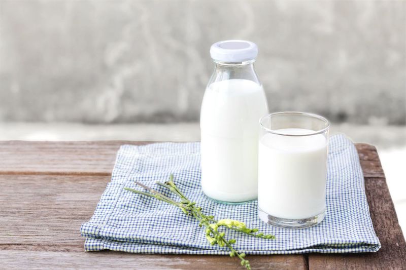 Sữa và các sản phẩm từ sữa đóng vai trò quan trọng giúp trẻ phát triển hệ xương