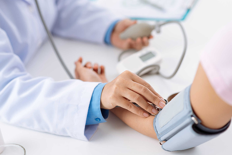 Huyết áp cao là căn bệnh xảy ra phổ biến, khi thành mạch chịu áp lực quá lớn từ máu