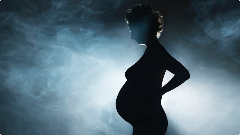 Hút thuốc lá trong thai kỳ là nguy cơ dẫn đến dị tật thoát vị thành bụng bẩm sinh ở trẻ