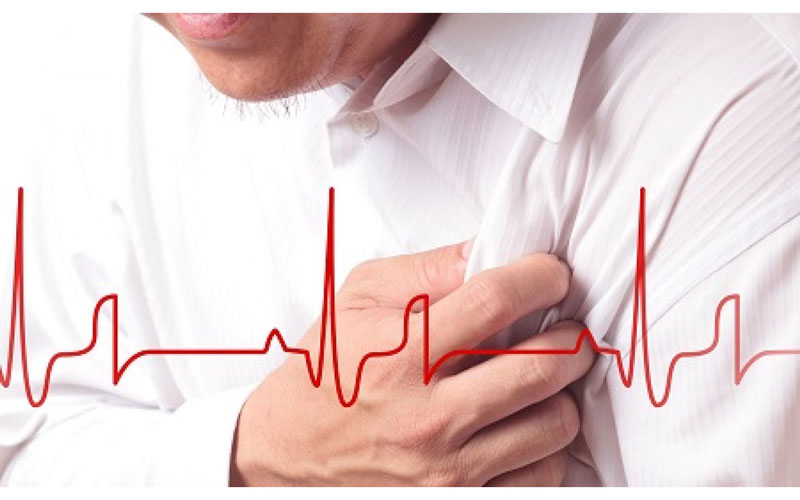 Nồng độ cồn cao làm cho các mạch máu bị hẹp lại và tăng áp lực cho tim phải hoạt động mạnh 