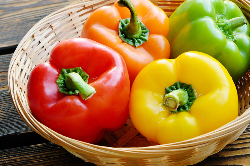 Không chỉ có màu sắc bắt mắt, vị thơm ngon đặc trưng mà ớt chuông còn là thực phẩm chứa Vitamin C hàm lượng cao 