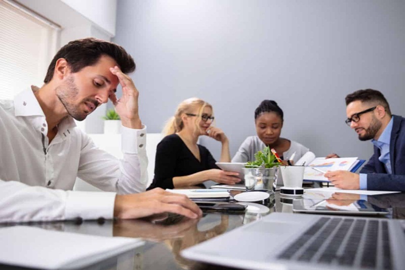 Mâu thuẫn với đồng nghiệp cũng là nguyên nhân dẫn đến stress