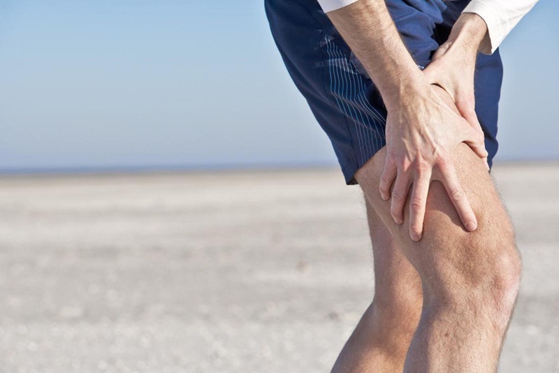Những cơn đau có thể lan từ hông xuống chân