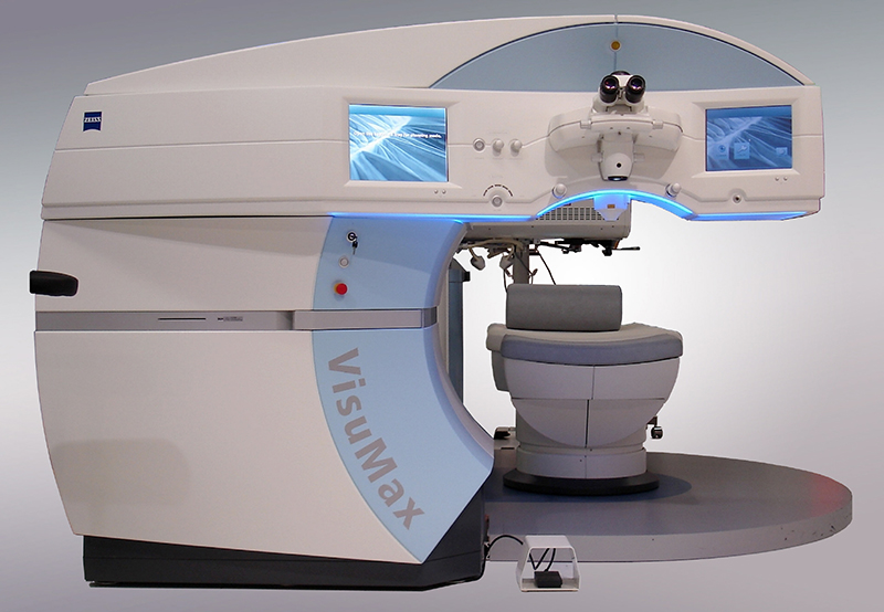 ReLEx SMILE một trong những máy móc hiện đại nhất trong mổ mắt cận thị