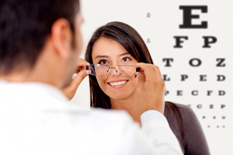 Mổ mắt cận thị có thể tiến hành ở bất kỳ độ cận nào chứ không phải nhất thiết với các trường hợp nặng