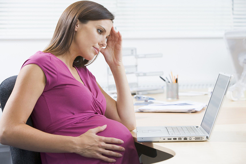 Những biến đổi về hormone ở phụ nữ mang thai hay mãn kinh có thể gây ra ảnh hưởng và cấu thành nên bệnh Lupus