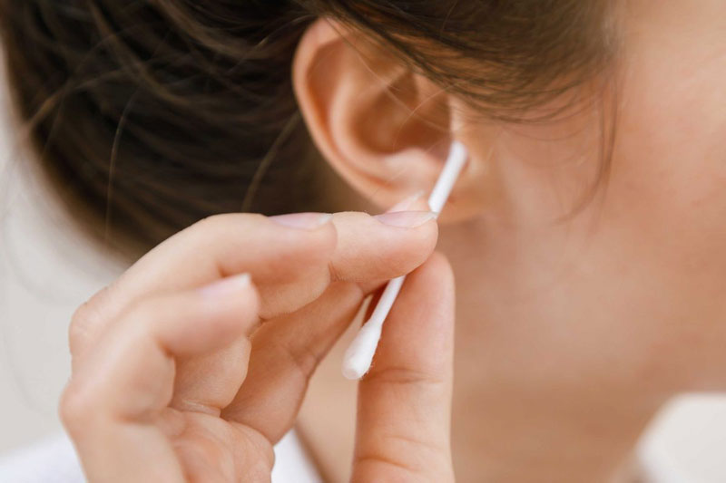 Các hành động có thể gây nguy hiểm hơn tới tai của bạn