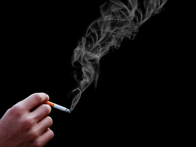 Khói thuốc lá là tác nhân chính gây bệnh về đường hô hấp
