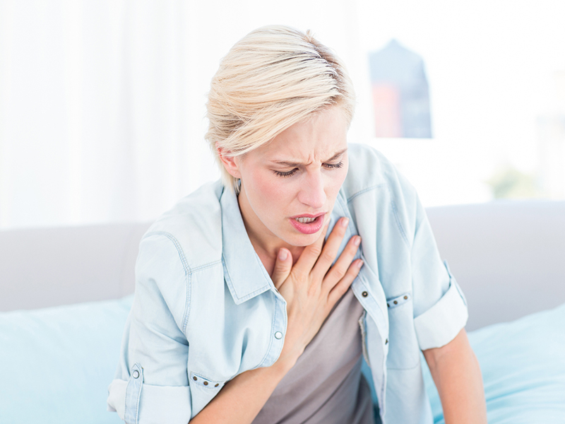 Khó thở là một trong những triệu chứng điển hình của căn bệnh phù phổi