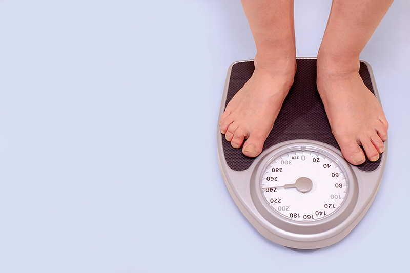 Bệnh nhân bị thừa cân nên giảm cân trước khi thực hiện phẫu thuật mổ u nang buồng trứng