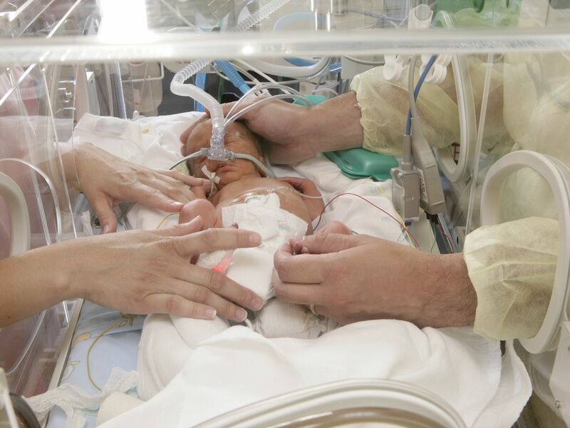 Tràn khí màng phổi ở trẻ sơ sinh hiếm gặp nhưng nguy hiểm