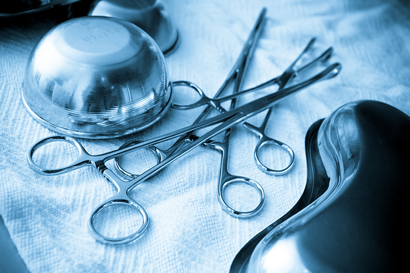Phẫu thuật là một cách điều trị khá phổ biến đối với phụ nữ mang thai ngoài tử cung