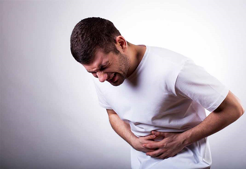 Biểu hiện đau bụng dữ dội là triệu chứng của bệnh sỏi mật