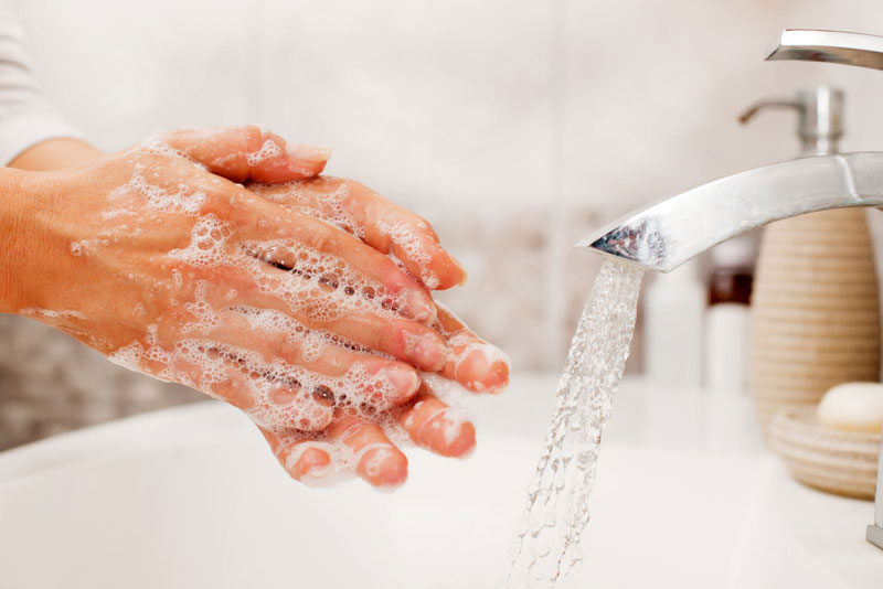 Rửa tay thường xuyên là một trong những cách thức phòng ngừa lây nhiễm vi khuẩn HP