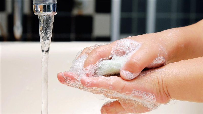 Thường xuyên rửa tay với xà phòng, nước sạch để phòng ngừa lây nhiễm cảm lạnh