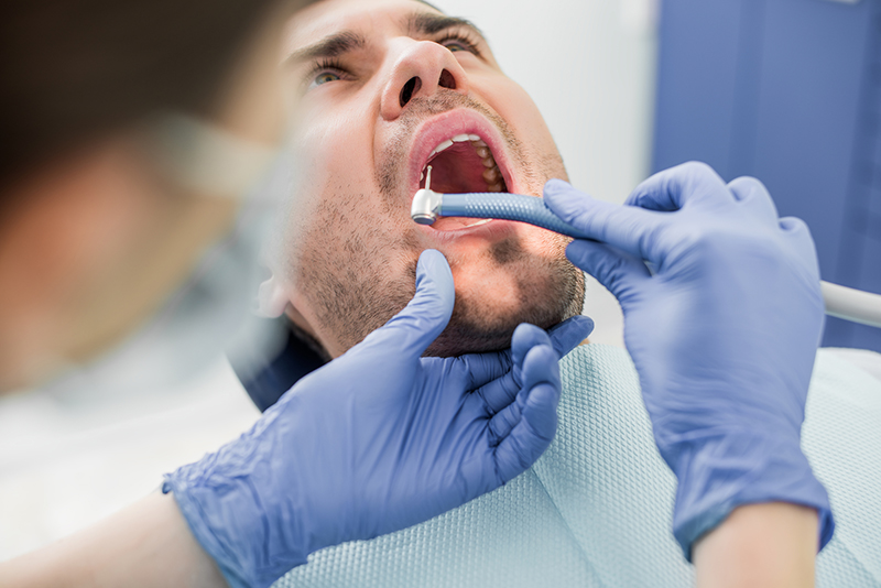 Những yếu tố về kỹ thuật, công nghệ và tay nghề của bác sĩ cũng góp phần vào thời gian hồi phục của việc nhổ răng khôn